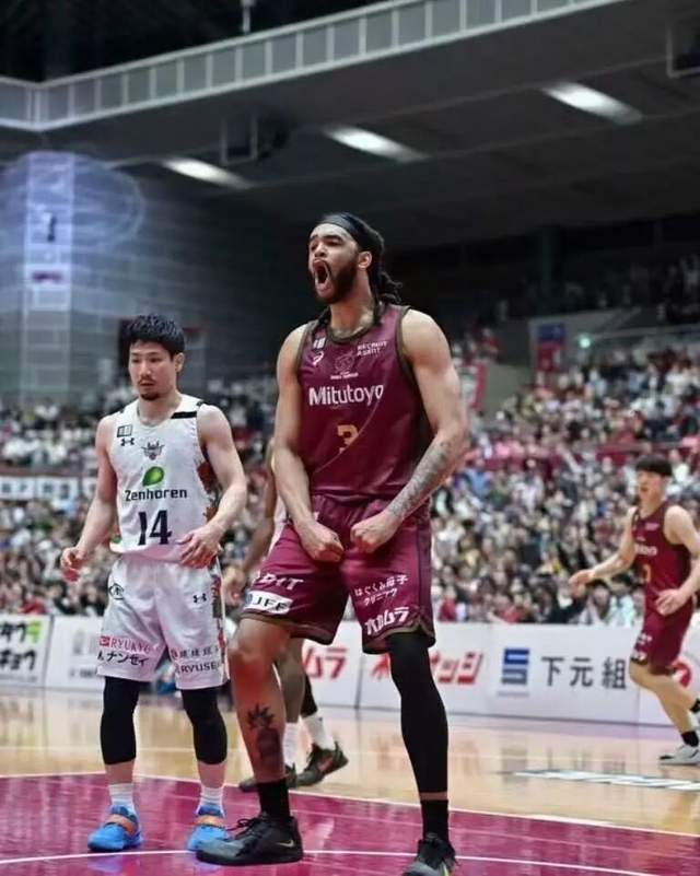 世界杯高清赛事直播app下载官方正版-山东男篮签约英国新外援！上季场均15+7在日本打工，补充内线厚度